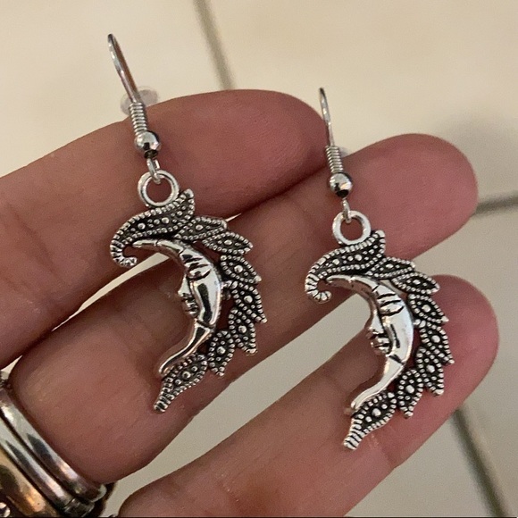 π΄ SALE ! red dot items are 2 for $25 . Bundle more than 3 and its $10 each π - Picture 7 of 11